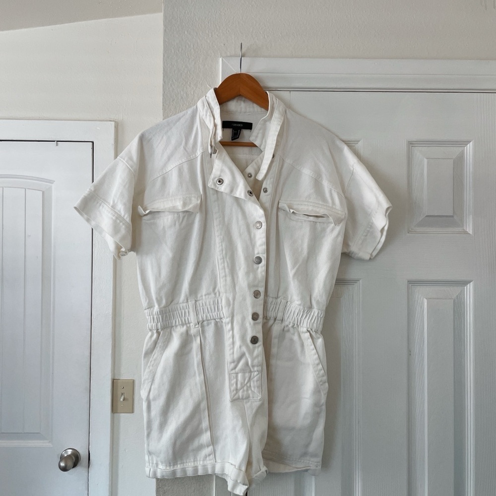 Forever21 100% cotton Romper size M EUC Button Up Shorts Casual Boho